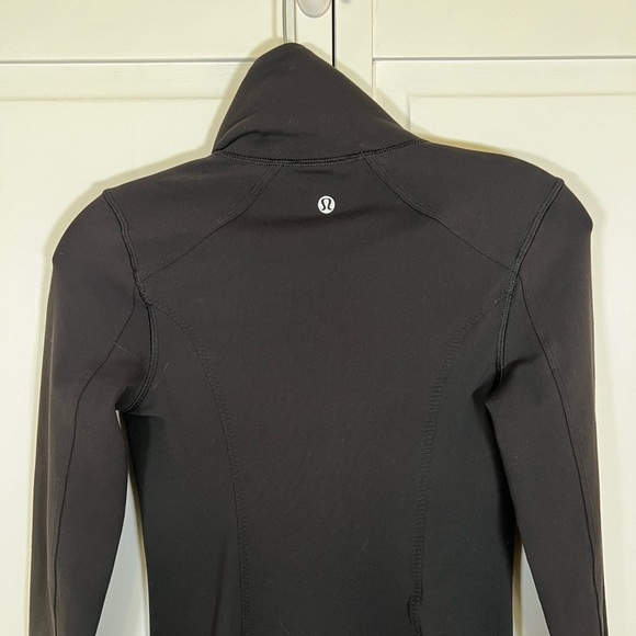 Lululemon | Nice | Asana Jacket | Black / Pow Stripe Split Pea | Thumb Holes | 2 - Picture 8 of 9